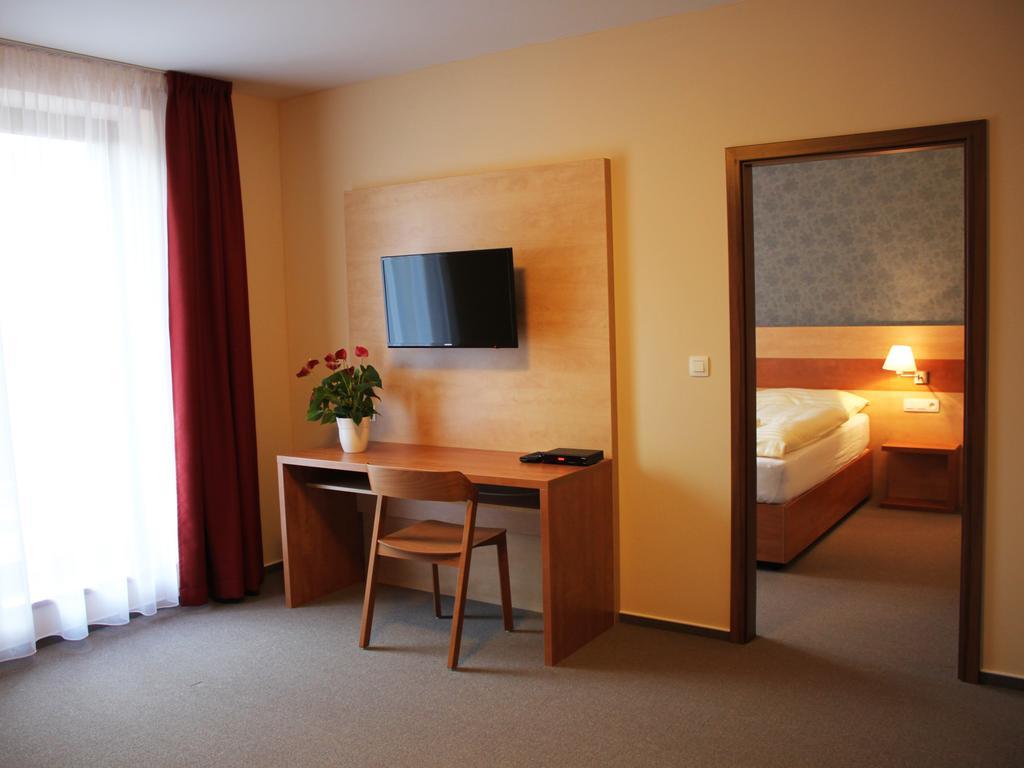 Hotel Toc Lipová-lázně Rom bilde
